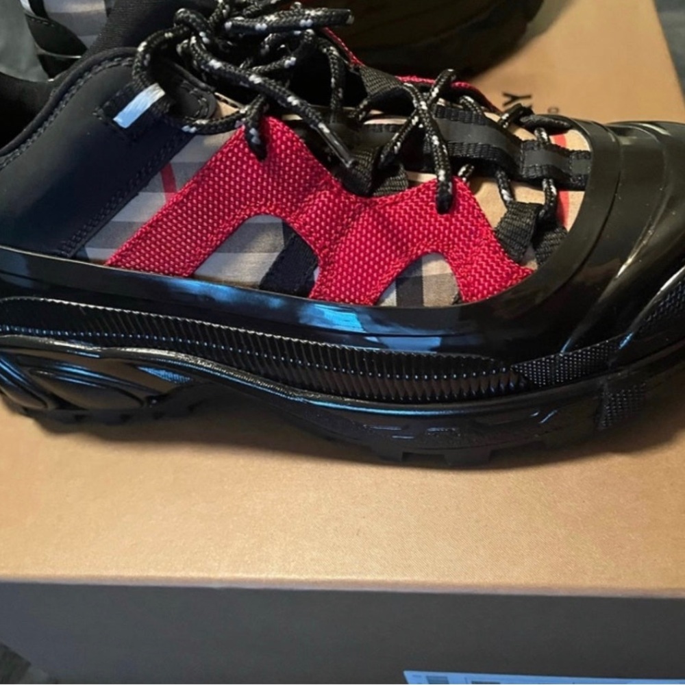 Burberry sneakers